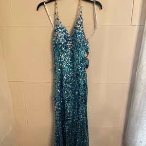 Blue sequence prom dress!! Size 6!